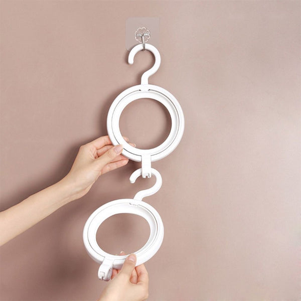 Wig hanger
